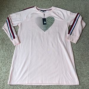 Tommy Hilfiger Womens Pink Heart
Sweatshirt Dress Size XXL.